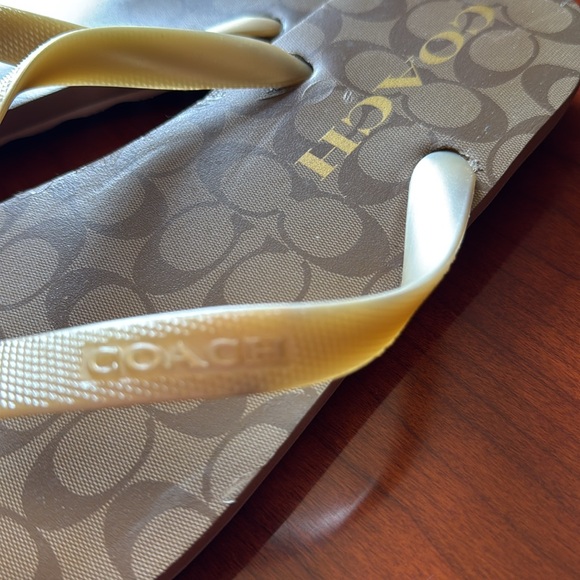 COACH Flip-Flop Sandals 9 / 10 shoes womens signature tan gold slide luxury pink - Picture 3 of 16